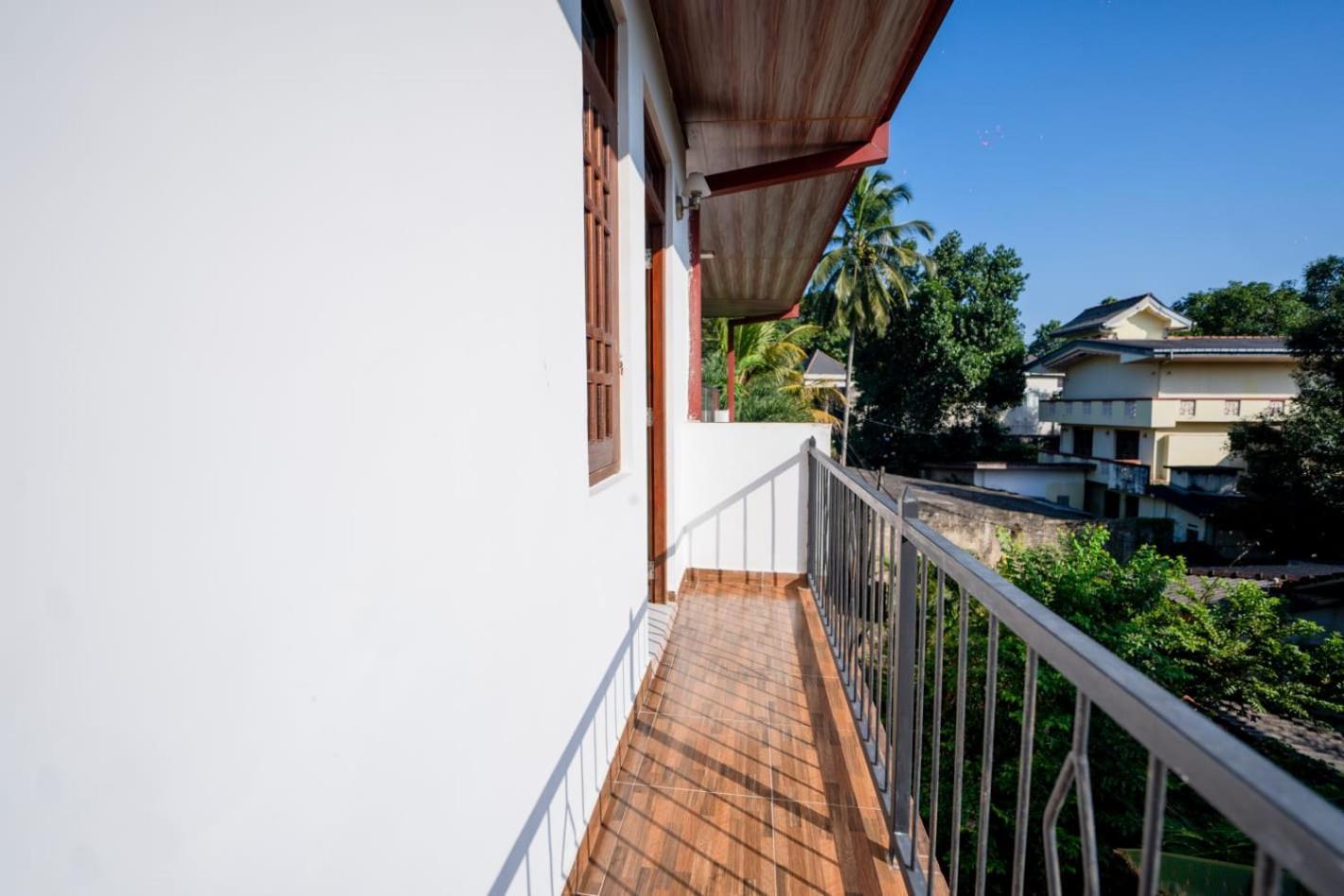 Suwani Pinnawala Homestay Kültér fotó