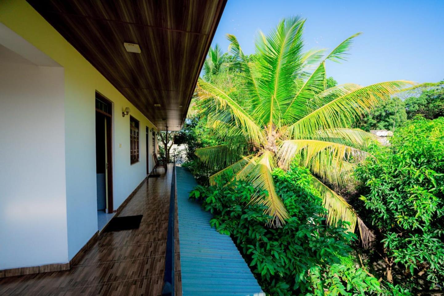 Suwani Pinnawala Homestay Kültér fotó