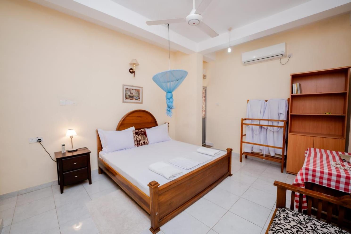 Suwani Pinnawala Homestay Kültér fotó