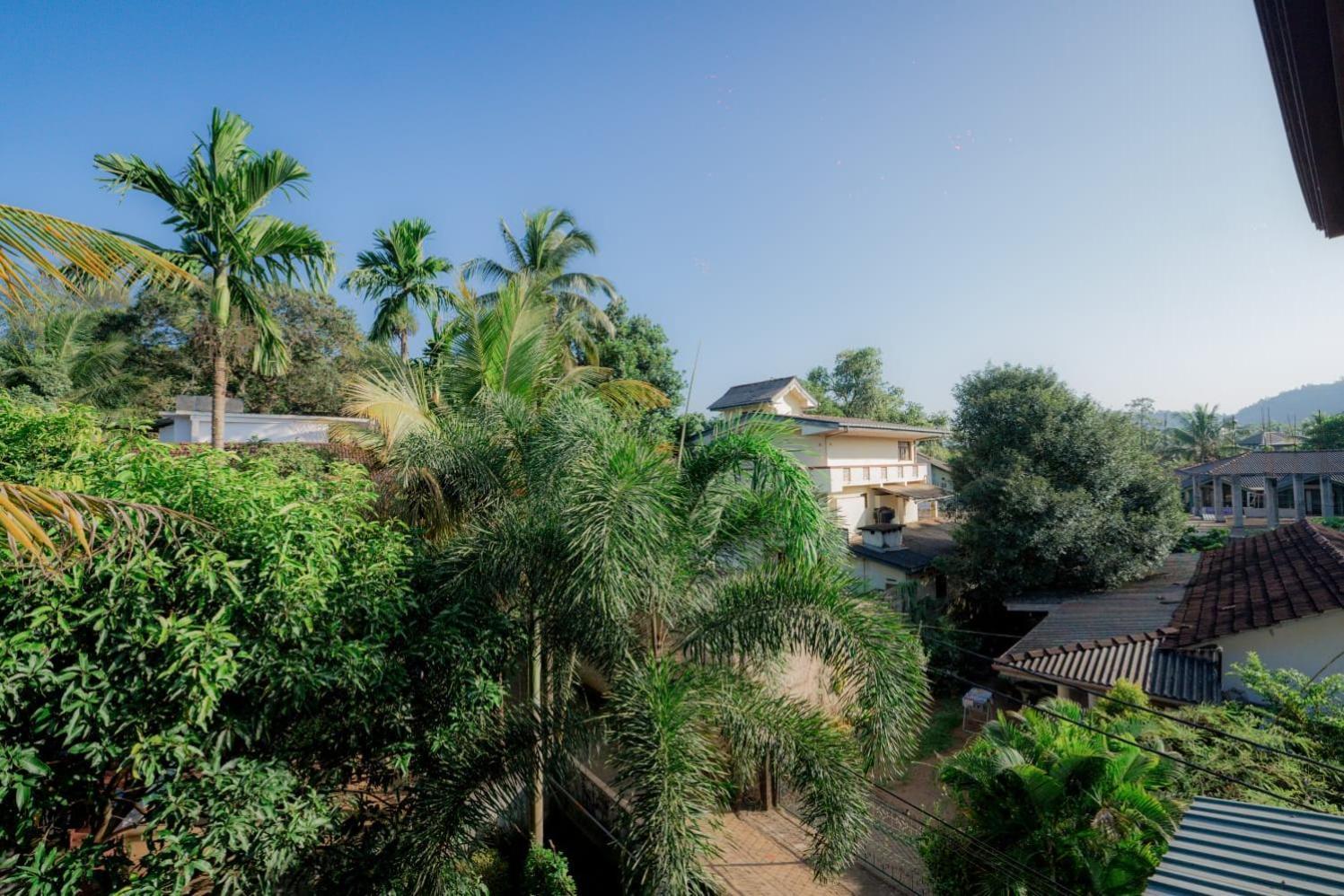 Suwani Pinnawala Homestay Kültér fotó