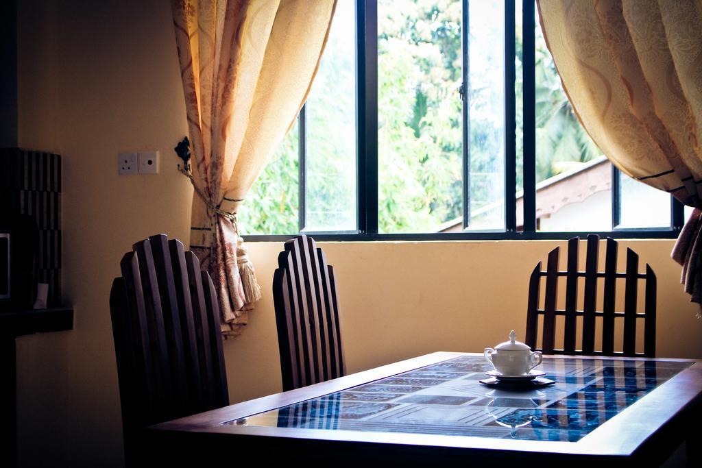 Suwani Pinnawala Homestay Kültér fotó